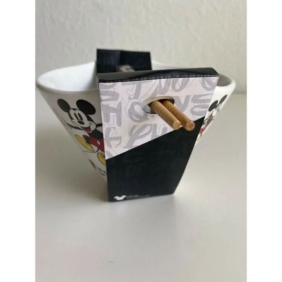 Disney Classic Mickey Mouse Poses Ramen Noodle Bowl With Chopsticks NWT - Picture 4 of 8